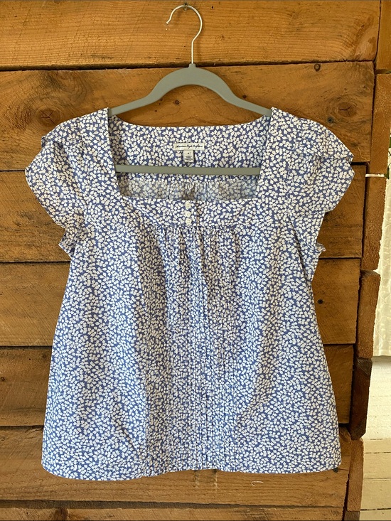 American Eagle Outfitters Tops - American Eagle Outfitters Light Blue and White Floral Square-Neck Tunic